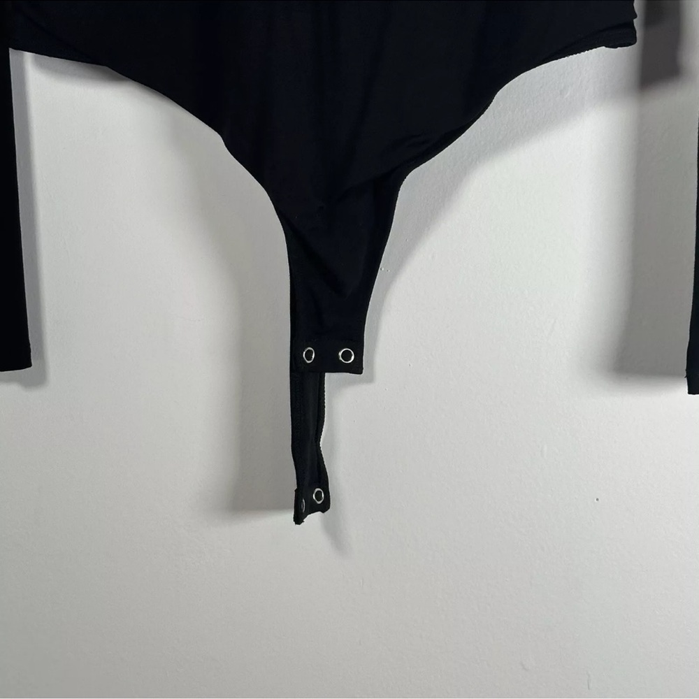 Good American Black Low Down Deep V Bodysuit Large New Shoulder Pad Long Sleeve - Picture 7 of 12